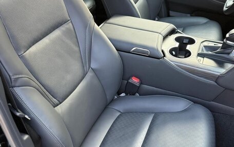 Toyota Land Cruiser, 2024 год, 12 800 000 рублей, 23 фотография