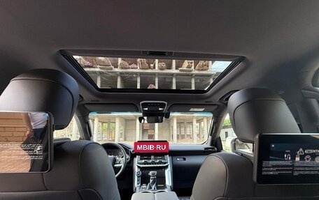 Toyota Land Cruiser, 2024 год, 12 800 000 рублей, 27 фотография