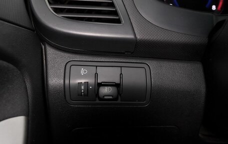 Hyundai Solaris II рестайлинг, 2016 год, 986 000 рублей, 11 фотография