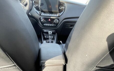 Hyundai Solaris II рестайлинг, 2022 год, 2 050 000 рублей, 7 фотография