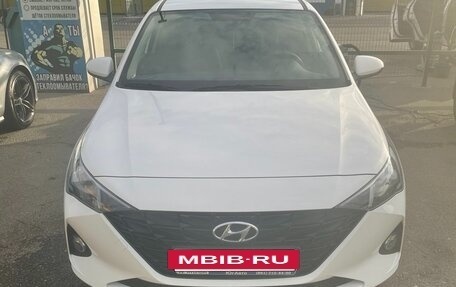 Hyundai Solaris II рестайлинг, 2022 год, 2 050 000 рублей, 3 фотография