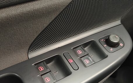 Volkswagen Jetta VI, 2009 год, 420 000 рублей, 21 фотография