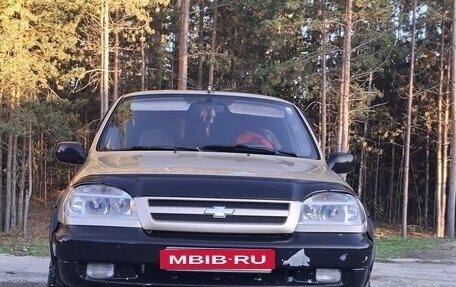 Chevrolet Niva I рестайлинг, 2004 год, 270 000 рублей, 5 фотография