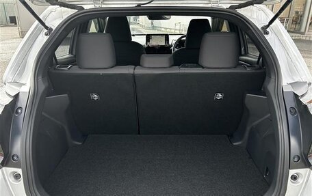 Toyota Yaris, 2022 год, 1 167 000 рублей, 19 фотография