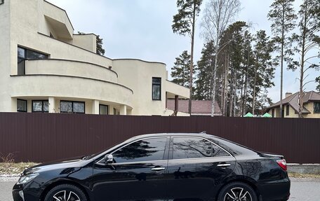 Toyota Camry, 2017 год, 2 200 000 рублей, 4 фотография