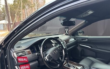 Toyota Camry, 2017 год, 2 200 000 рублей, 11 фотография