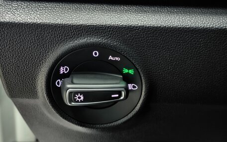 Volkswagen T-Roc I, 2021 год, 1 580 000 рублей, 17 фотография