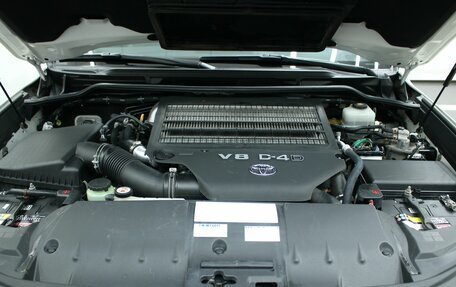 Toyota Land Cruiser 200, 2017 год, 7 735 000 рублей, 8 фотография