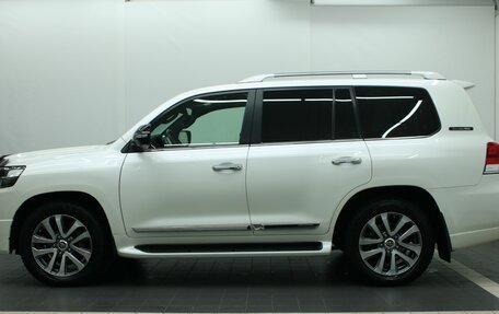 Toyota Land Cruiser 200, 2017 год, 7 735 000 рублей, 14 фотография