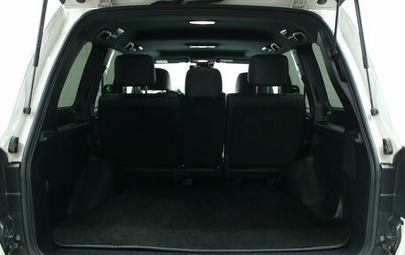 Toyota Land Cruiser 200, 2017 год, 7 735 000 рублей, 15 фотография