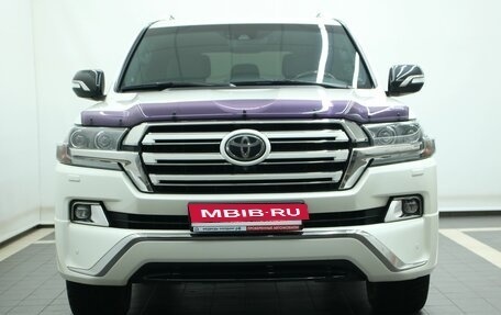 Toyota Land Cruiser 200, 2017 год, 7 735 000 рублей, 9 фотография