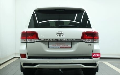 Toyota Land Cruiser 200, 2017 год, 7 735 000 рублей, 13 фотография