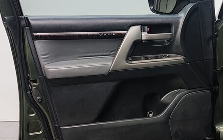 Toyota Land Cruiser 200, 2008 год, 2 750 000 рублей, 18 фотография