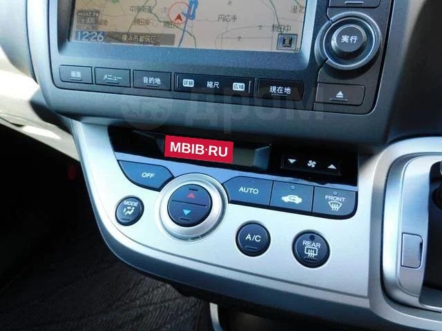 Honda Stream II рестайлинг, 2014 год, 900 000 рублей, 13 фотография