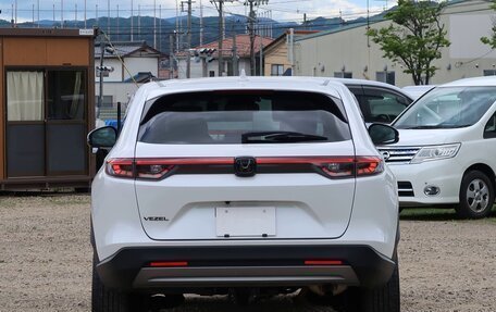 Honda Vezel, 2022 год, 1 550 000 рублей, 6 фотография