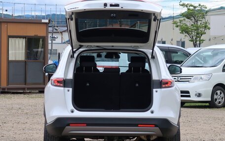 Honda Vezel, 2022 год, 1 550 000 рублей, 7 фотография