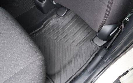 Honda Vezel, 2022 год, 1 550 000 рублей, 15 фотография