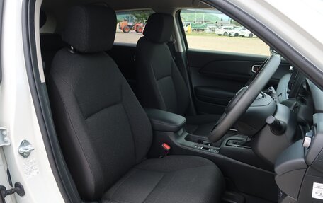 Honda Vezel, 2022 год, 1 550 000 рублей, 16 фотография