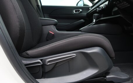 Honda Vezel, 2022 год, 1 550 000 рублей, 17 фотография