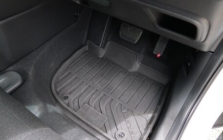 Honda Vezel, 2022 год, 1 550 000 рублей, 18 фотография