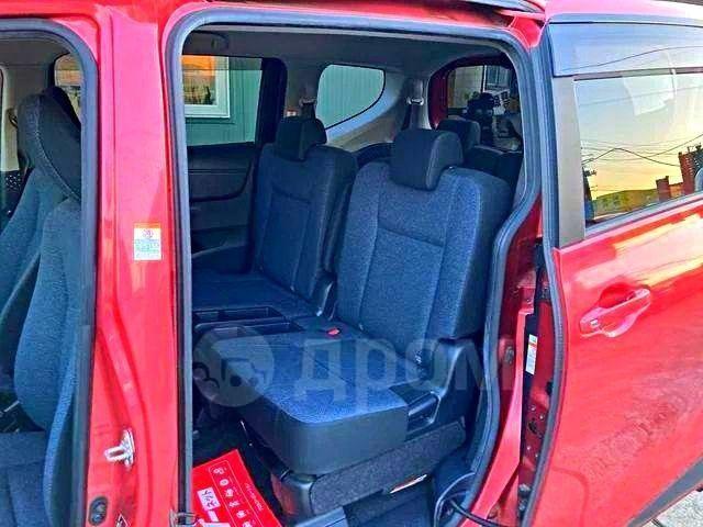 Toyota Sienta II, 2017 год, 1 305 000 рублей, 8 фотография