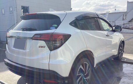 Honda Vezel, 2021 год, 1 275 000 рублей, 5 фотография