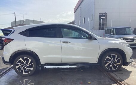 Honda Vezel, 2021 год, 1 275 000 рублей, 4 фотография