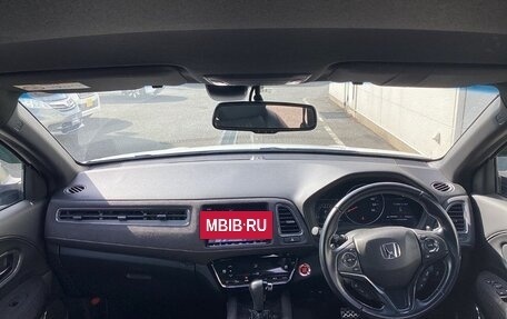 Honda Vezel, 2021 год, 1 275 000 рублей, 14 фотография