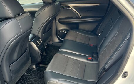 Lexus RX IV рестайлинг, 2016 год, 4 500 000 рублей, 6 фотография