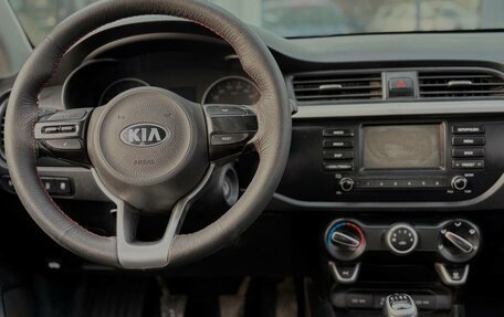 KIA Rio IV, 2017 год, 1 076 000 рублей, 9 фотография