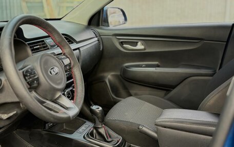 KIA Rio IV, 2017 год, 1 076 000 рублей, 10 фотография