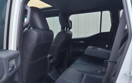 Toyota Land Cruiser Prado, 2025 год, 10 370 000 рублей, 15 фотография