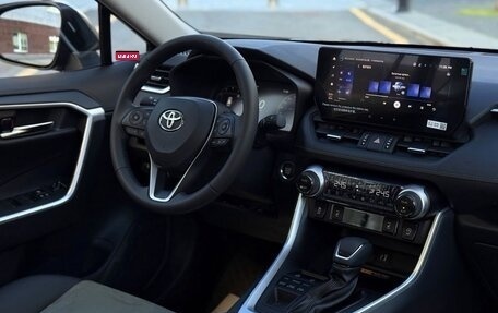 Toyota RAV4, 2025 год, 4 150 000 рублей, 5 фотография