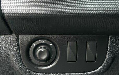 Renault Logan II, 2019 год, 1 249 000 рублей, 17 фотография