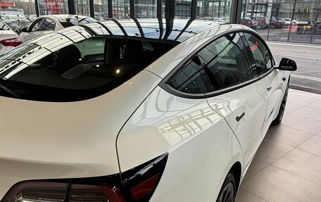 Tesla Model 3 I, 2023 год, 2 599 000 рублей, 5 фотография