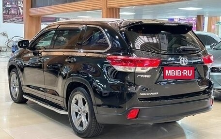 Toyota Highlander III, 2021 год, 3 670 000 рублей, 5 фотография