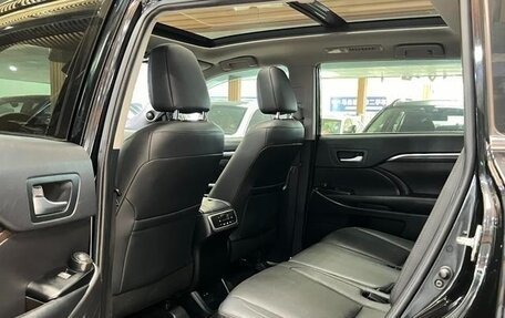 Toyota Highlander III, 2021 год, 3 670 000 рублей, 14 фотография