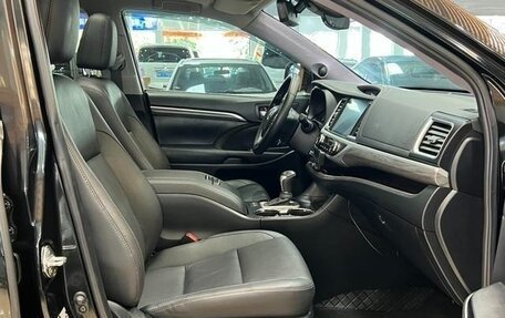 Toyota Highlander III, 2021 год, 3 670 000 рублей, 17 фотография