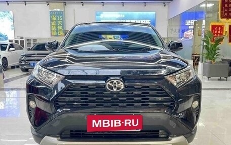 Toyota RAV4, 2022 год, 3 250 000 рублей, 2 фотография