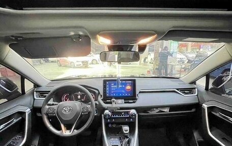 Toyota RAV4, 2022 год, 3 250 000 рублей, 7 фотография