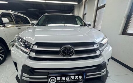 Toyota Highlander III, 2021 год, 3 890 000 рублей, 3 фотография