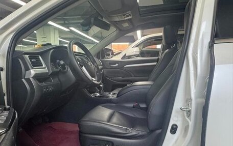 Toyota Highlander III, 2021 год, 3 890 000 рублей, 19 фотография