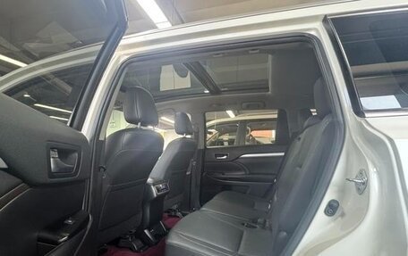 Toyota Highlander III, 2021 год, 3 890 000 рублей, 15 фотография