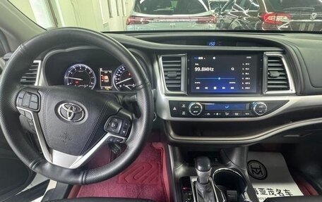 Toyota Highlander III, 2021 год, 3 890 000 рублей, 14 фотография