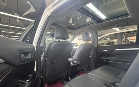 Toyota Highlander III, 2021 год, 3 890 000 рублей, 13 фотография