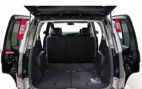 Toyota ISis I, 2016 год, 1 323 000 рублей, 35 фотография