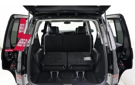 Toyota ISis I, 2016 год, 1 323 000 рублей, 38 фотография