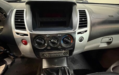 Mitsubishi Pajero Sport II рестайлинг, 2013 год, 1 477 000 рублей, 9 фотография