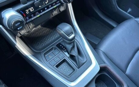 Toyota RAV4, 2022 год, 3 160 000 рублей, 12 фотография