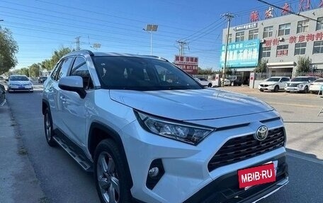 Toyota RAV4, 2022 год, 3 160 000 рублей, 3 фотография